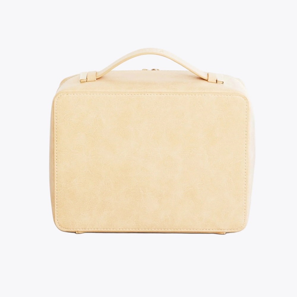 BÉIS The Cosmetic Case in Beige 💄💋